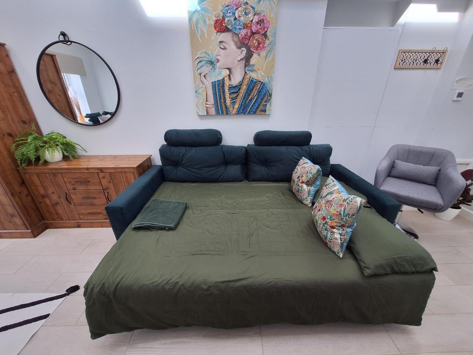 New, Stylish Studio Flat With Private Patio And Free On-Street Parking Check Out At 11Am 伯恩茅斯 外观 照片