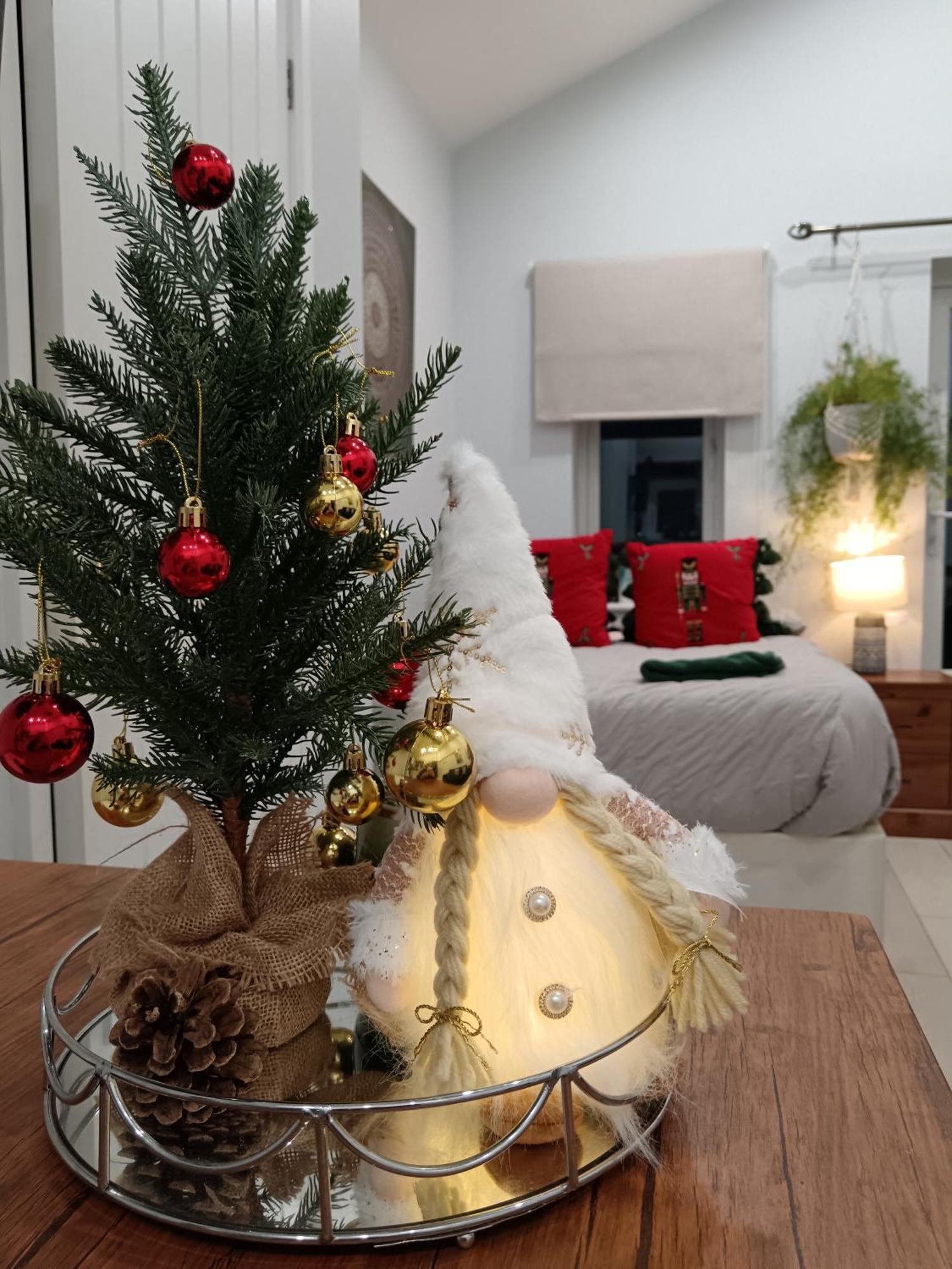 New, Stylish Studio Flat With Private Patio And Free On-Street Parking Check Out At 11Am 伯恩茅斯 外观 照片